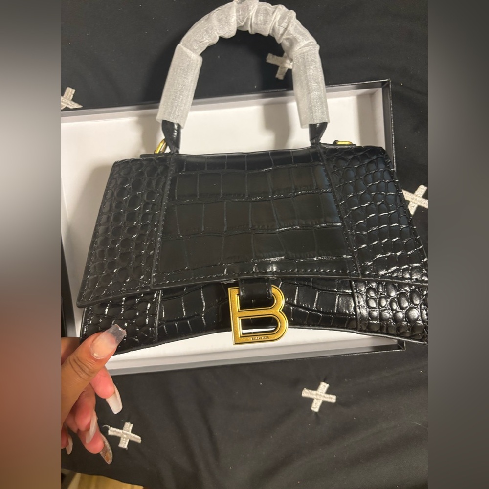 Beautiful B  wallet, I don't have the box